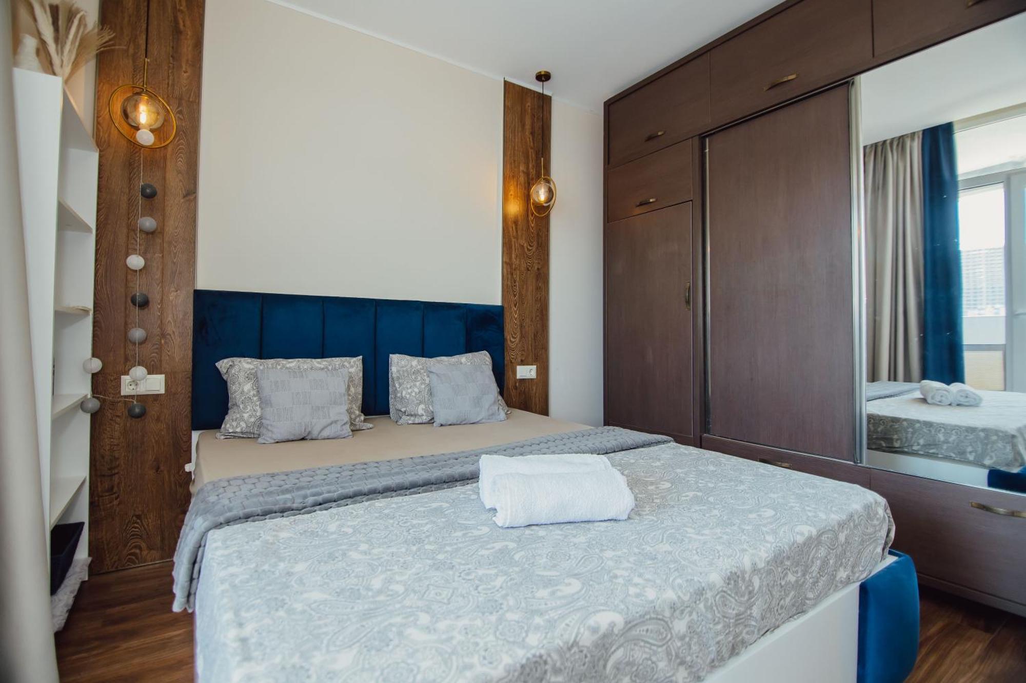 The Blue Perl 3 Apartment Батуми Екстериор снимка