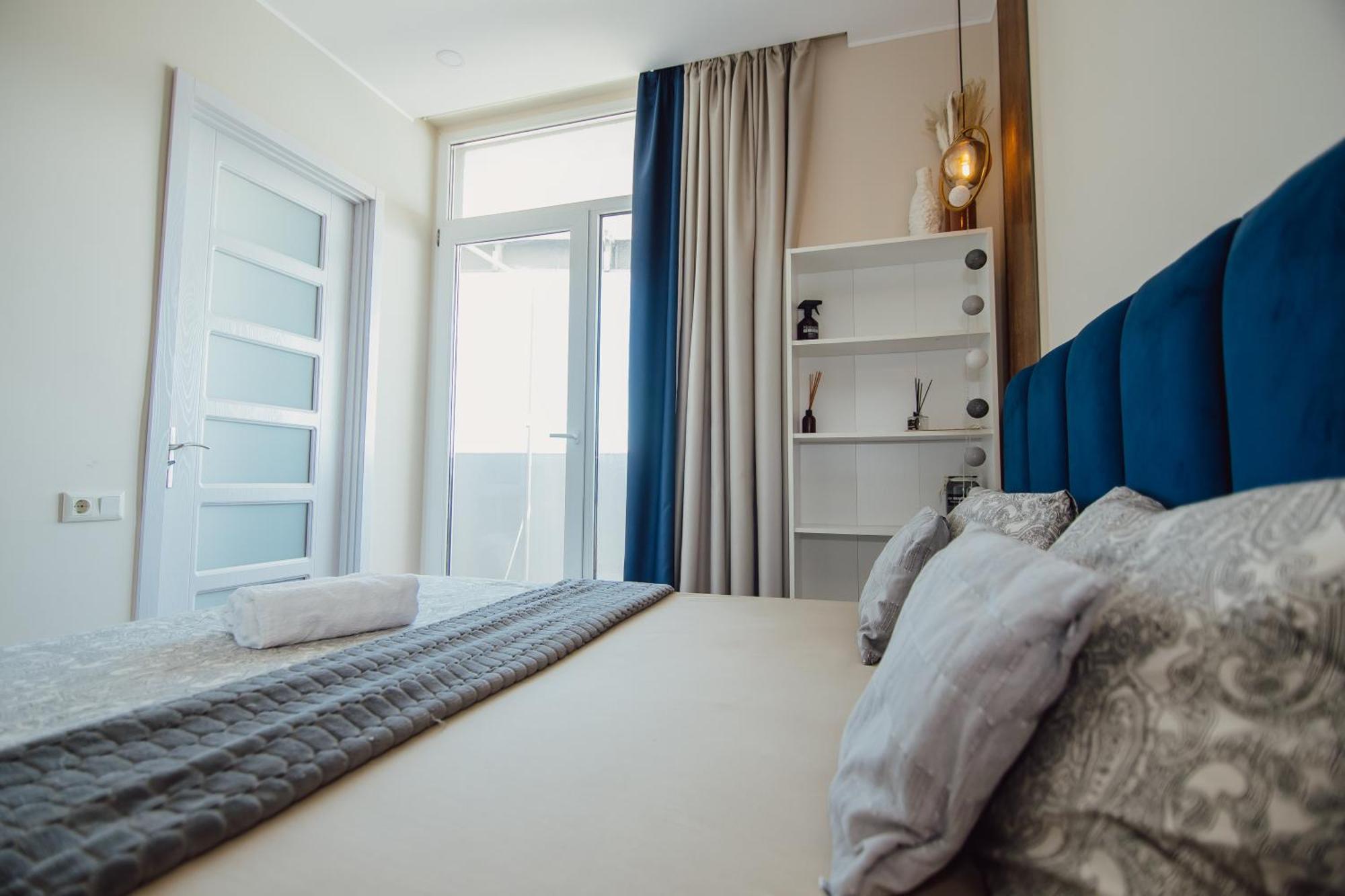 The Blue Perl 3 Apartment Батуми Екстериор снимка