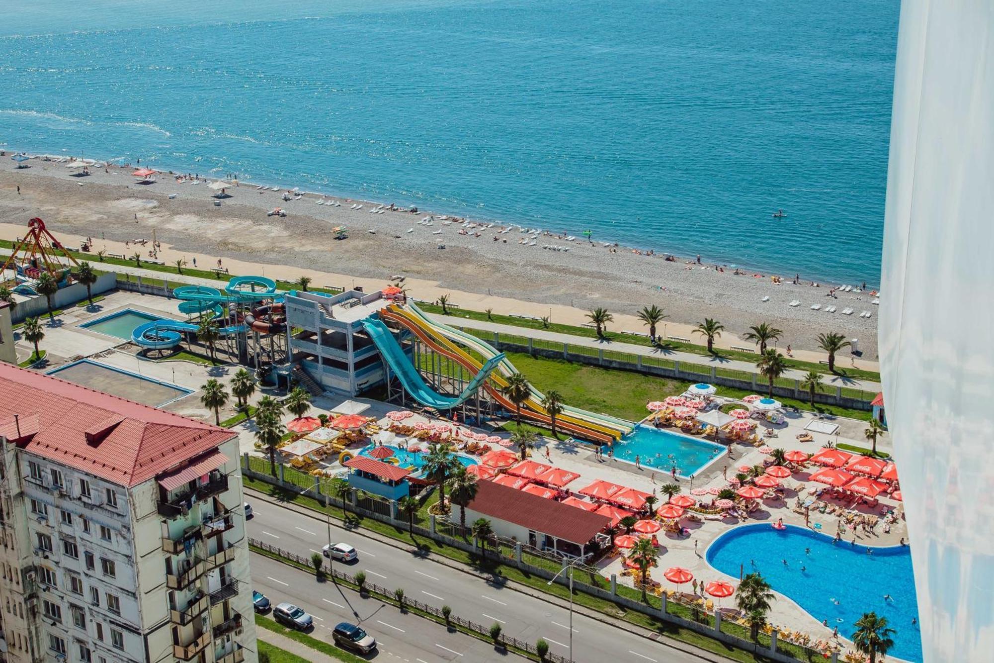 The Blue Perl 3 Apartment Батуми Екстериор снимка