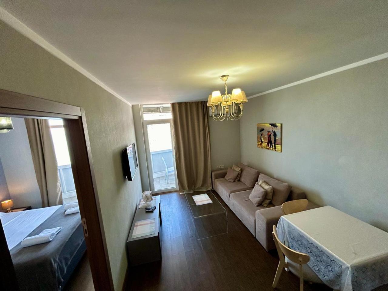 The Blue Perl 3 Apartment Батуми Екстериор снимка